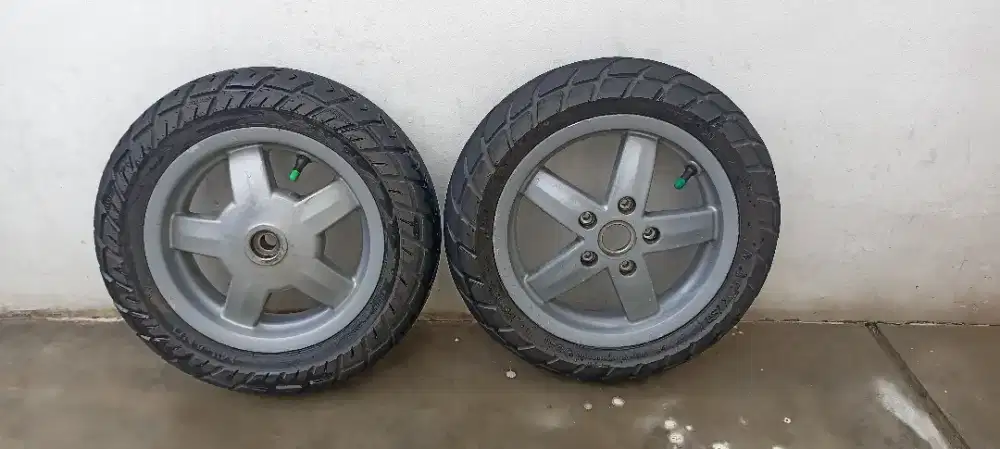 DIJUAL VELG VESPA LX 125 (DEPAN)