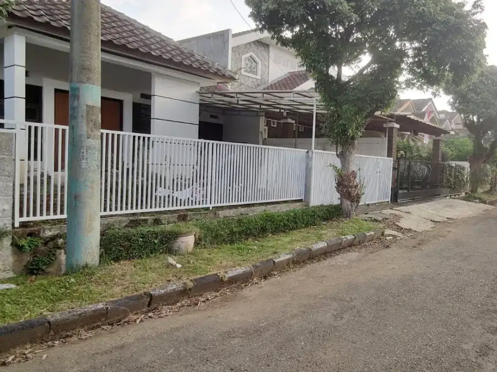 RUMAH SIAP HUNI DI DI KOMPLEK ONE GATE SYSTEM SOEKARNO HATTA BANDUNG