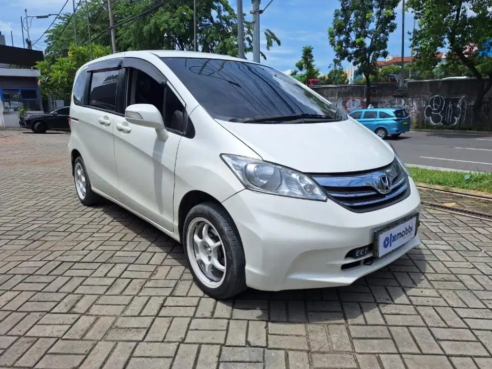 LOW DP Honda Freed 1.5 S Bensin-AT 2013 SYW