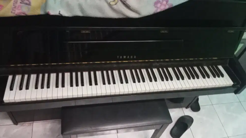 PIANO YAMAHA TYPE LU 80