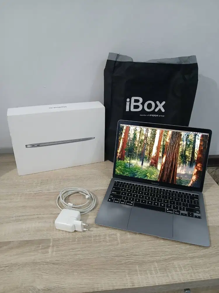 Macbook Air M1 ex iBox RAM 8GB SSD 256GB Fullset