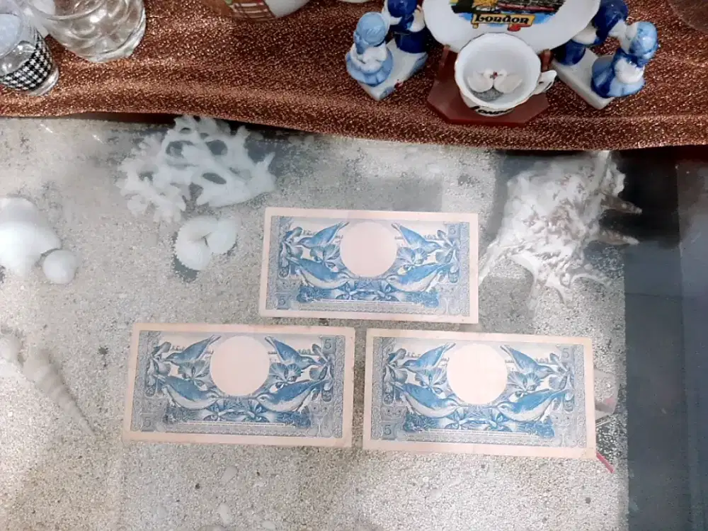 UANG KUNO 5 RUPIAH TAHUN 1959 SERI GAMBAR BURUNG DAN BUNGA WARNA BIRU