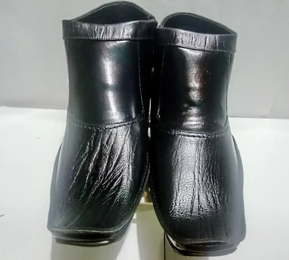 Versace - Sepatu Pria Kekinian Keren Pantofel Original