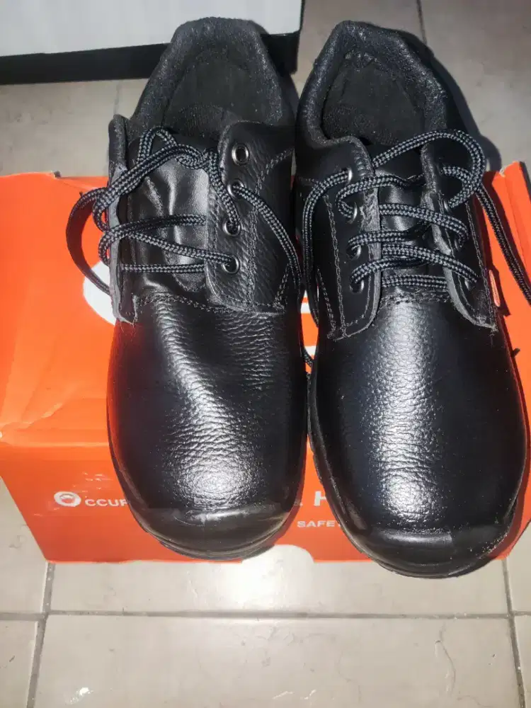 Sepatu safety dr osha baru