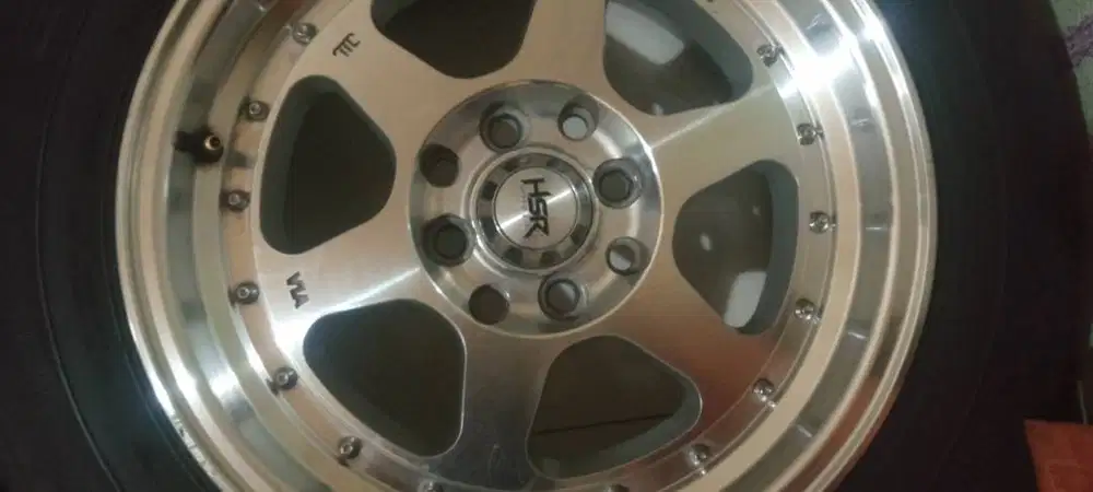 Velg dan Ban HRs R15