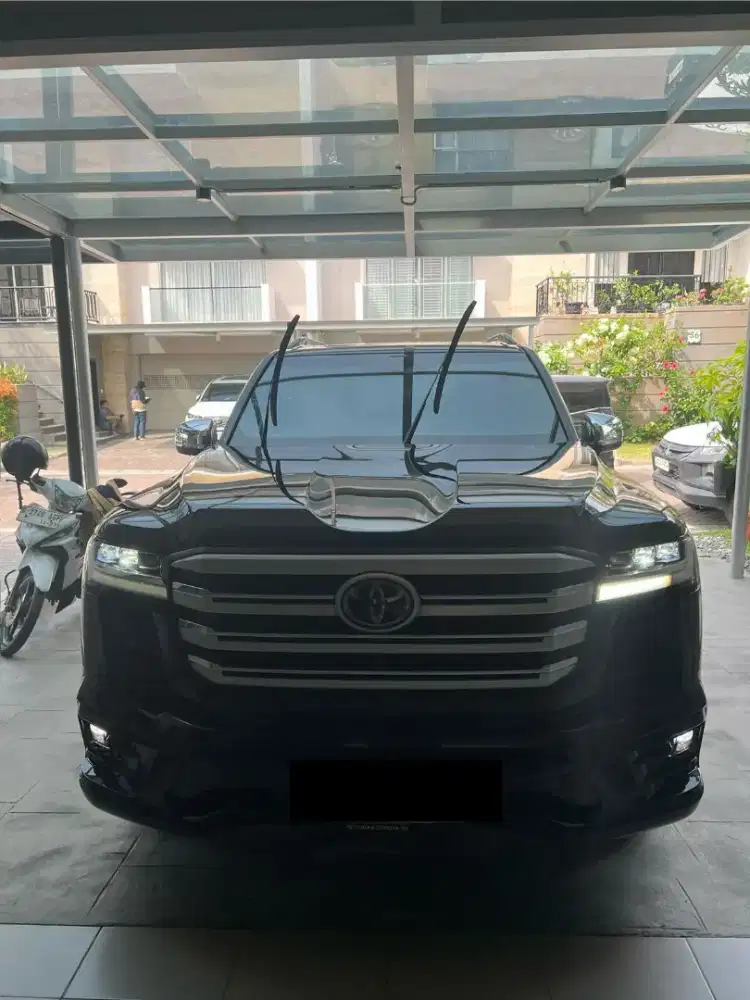 Land Cruiser VXR 2023