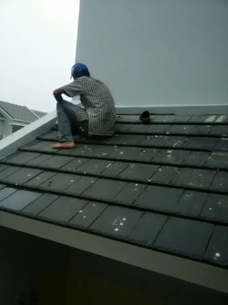 Perbaikan atap bocor rembes dan plafon