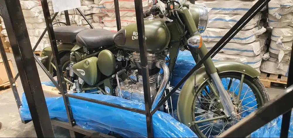 Royal Enfield classic 500 Army Green olive NEW