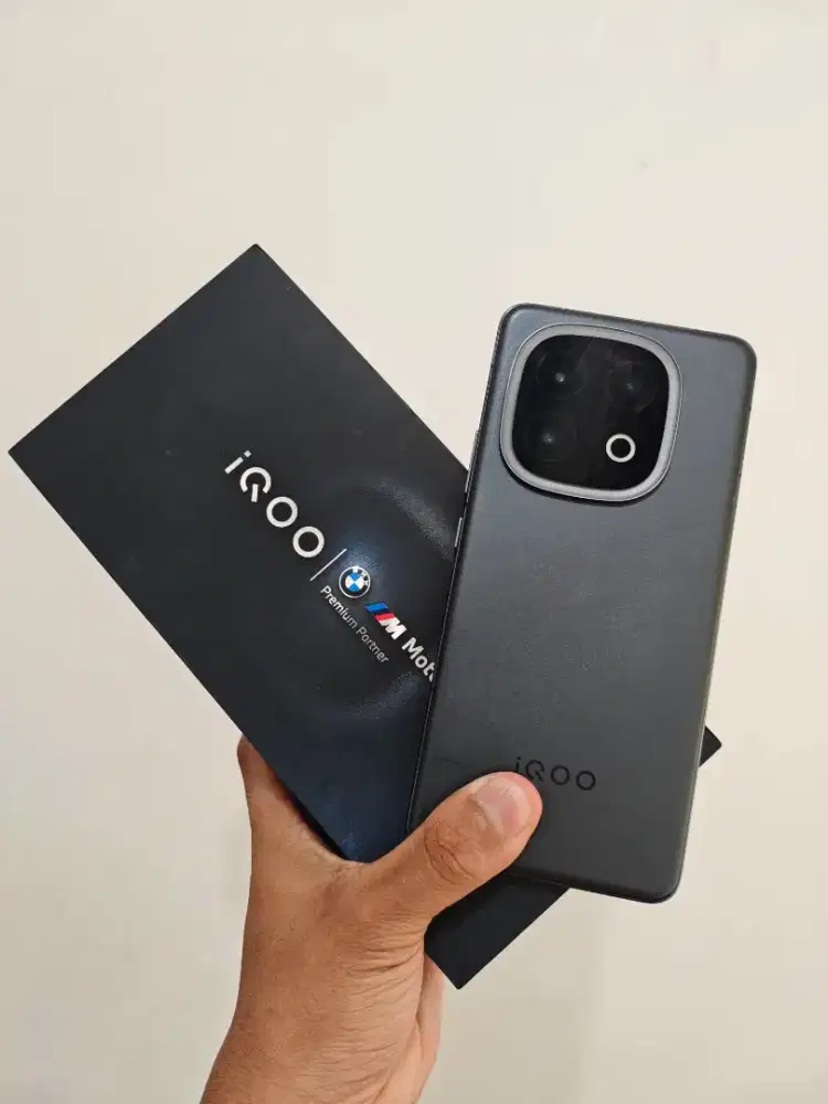 Iqoo 13 5G 12/256 Gb Fullset Ori Likenew 98% Garansi Des 26 bs TT/BT