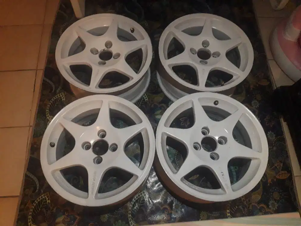 FS: Velg Evolution Carlsson Original made in Germany R15 PCD: 4x100