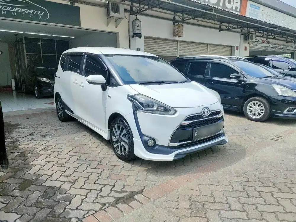 SIENTA Q AUTOMATIC 2016 PUTIH TOYOTA