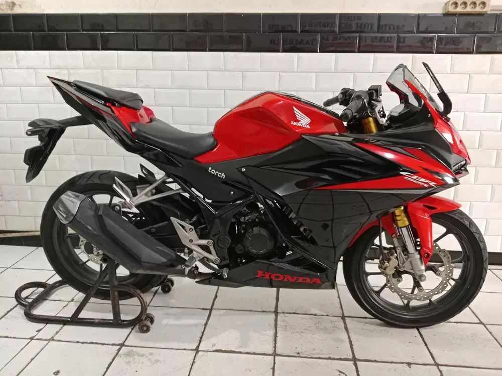 Cbr150r new tahun 2024 bagus siap gas