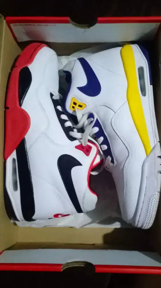 Sepatu NIKE AIR FLIGHT LEGACY