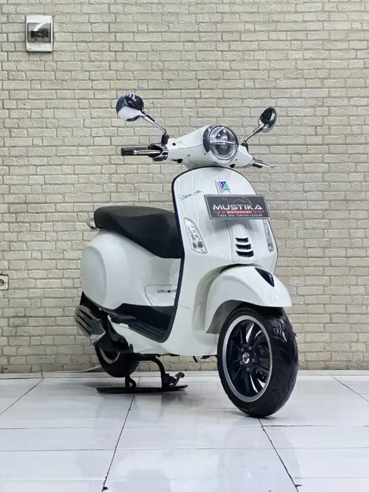 Warna Favorit Vespa Primavera S150 White 2022