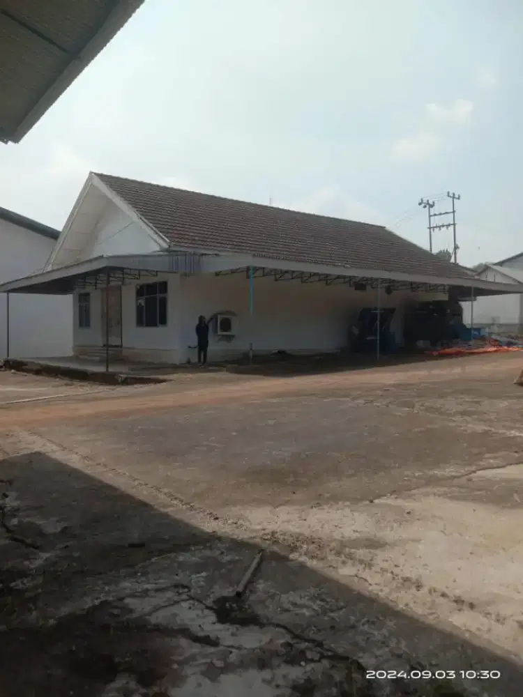 Disewakan gdg 2500 + lahan plg