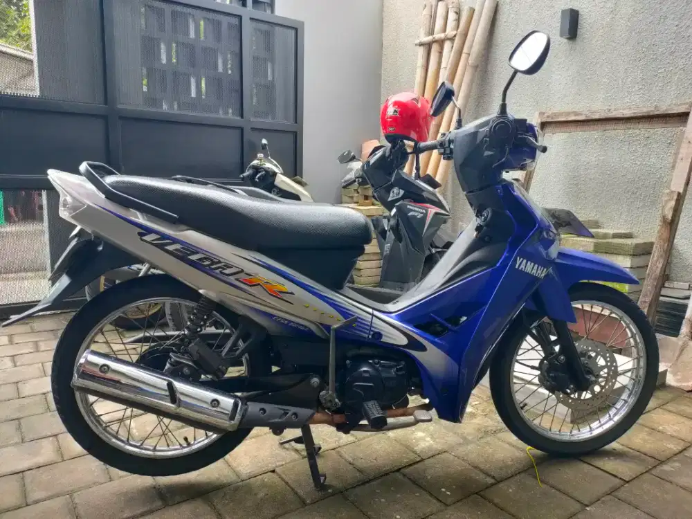 Motor Vega R new 2006 surat pajak lengkap, mesin normal