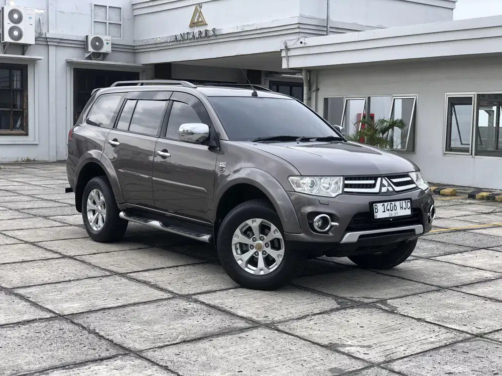 MITSUBISHI PAJERO DAKAR 2.4AT DIESEL 2014, Coklat KM 100rban