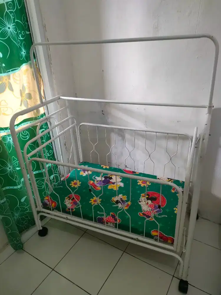 ranjang bayi ayunan besi