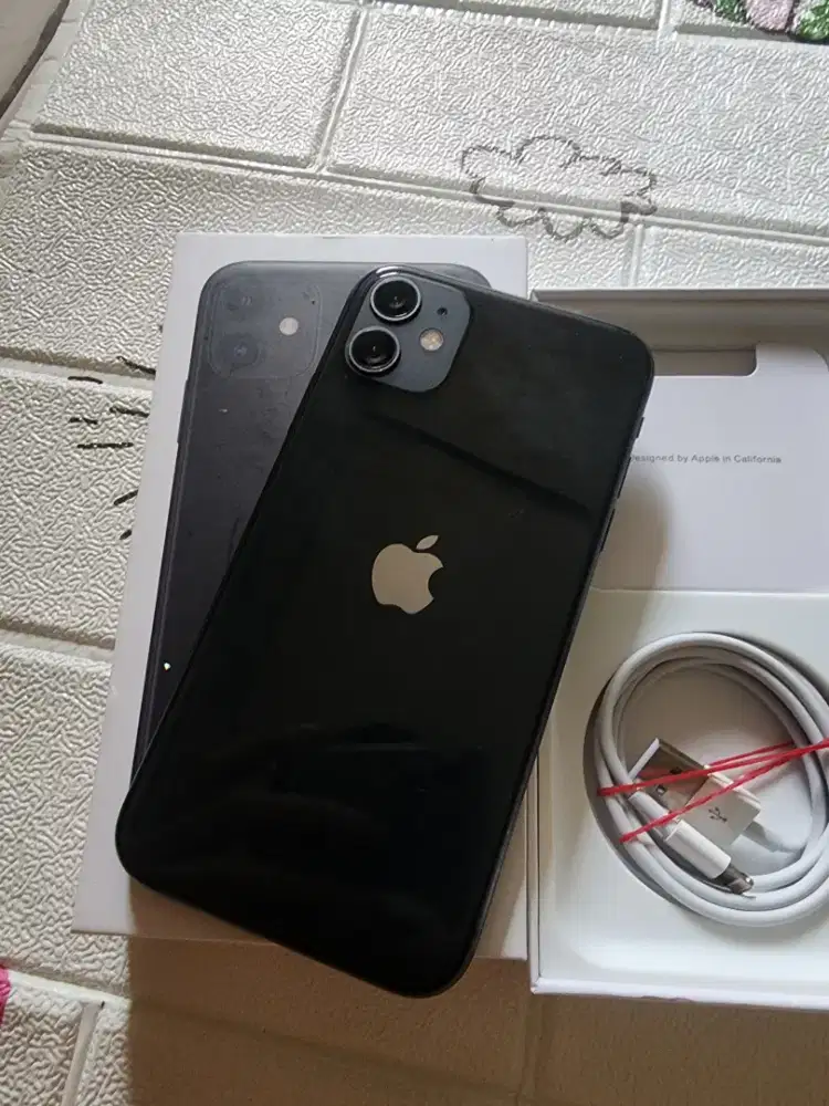 Iphone 11 128gb ex ibox warna black