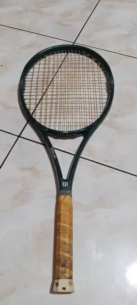 Raket tenis Wilson staff second