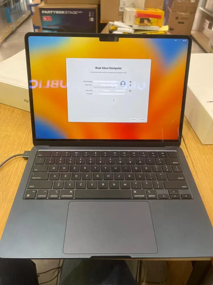 MacBook Air M2 2024 13,6 MDN /8C GPU/8GB/256GB