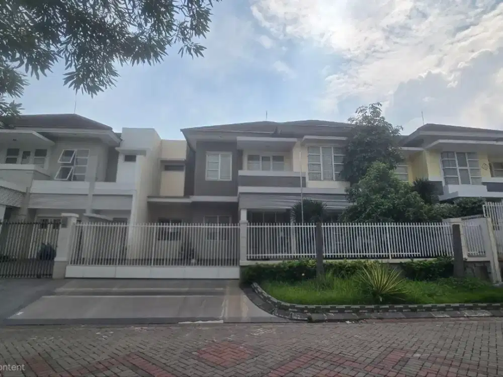 RUMAH PURI GALAXI BAMBO LAKE STRATEGIS MINIMALIS FURNISHED