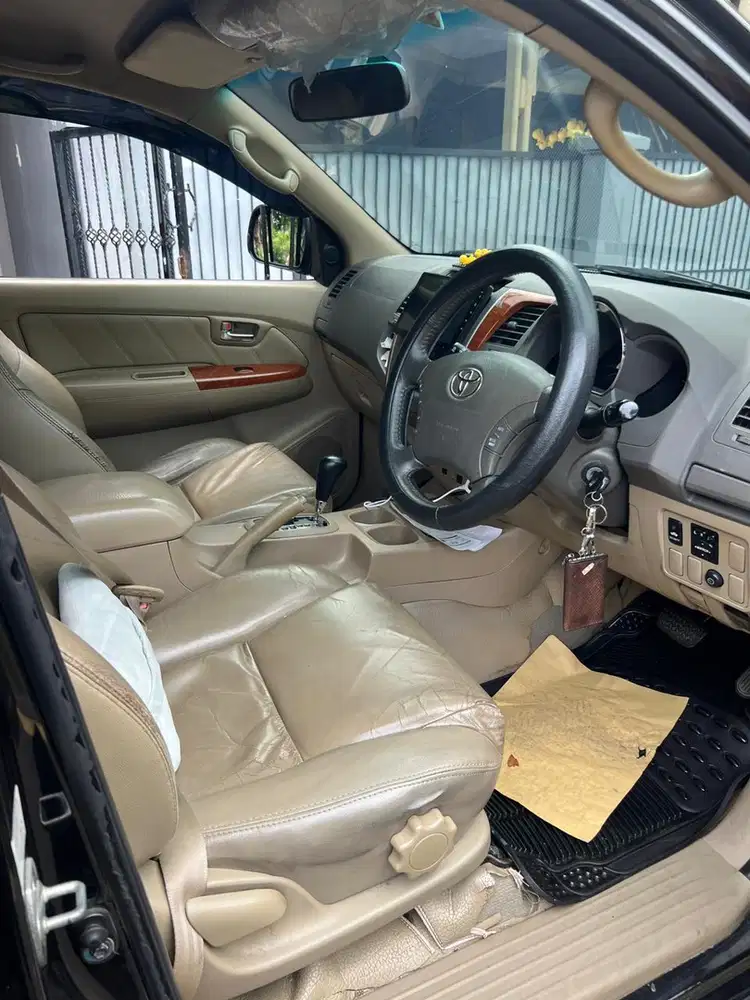 Toyota Fortuner 2009 Bensin