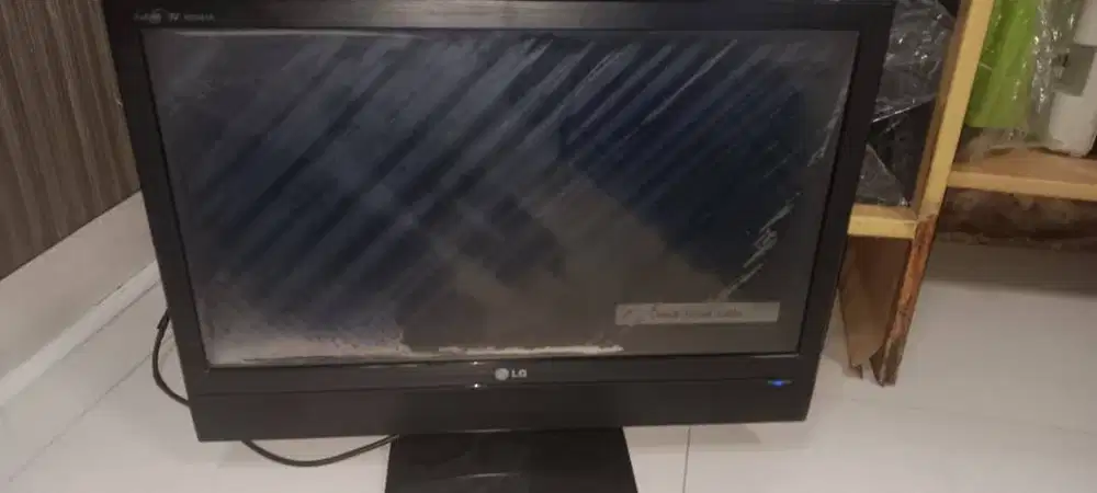 TV Monitor LG 24 inch