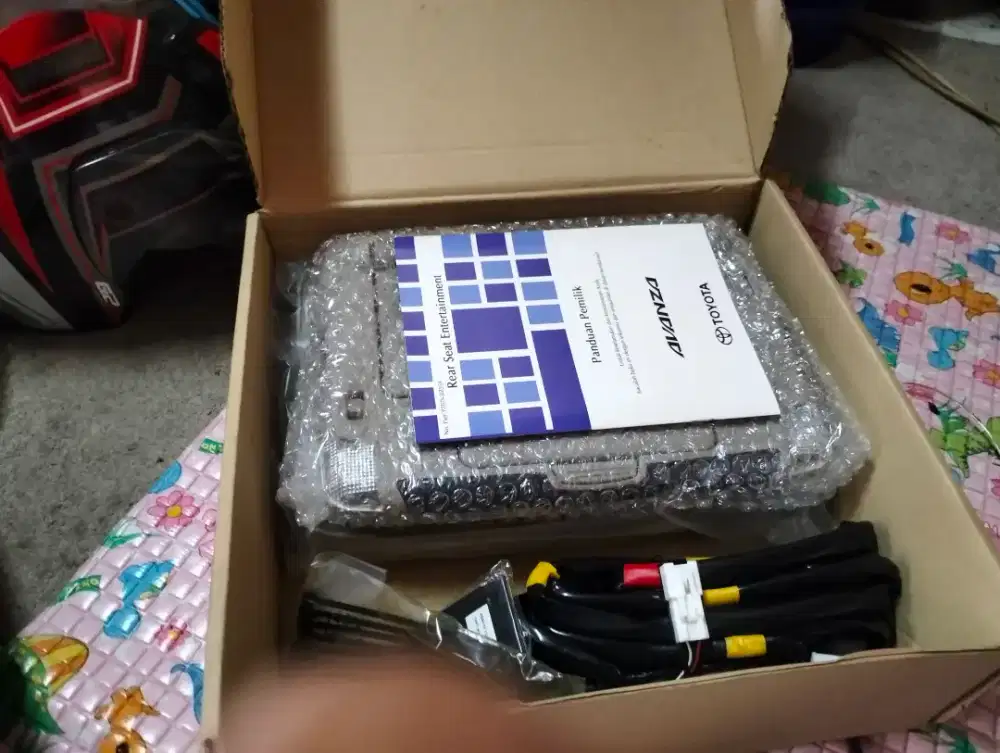 Tv plafon mobil Avanza ori