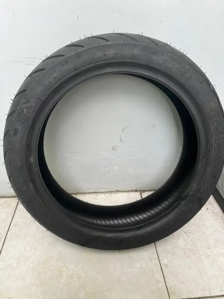 Ban belakang FDL original Honda vario160 tubeless ring14 ( 120/70)
