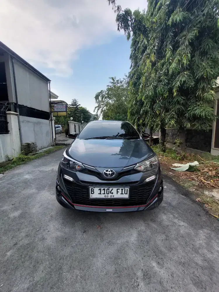 Toyota yaris strd metic tahun 2019 tangan pertama