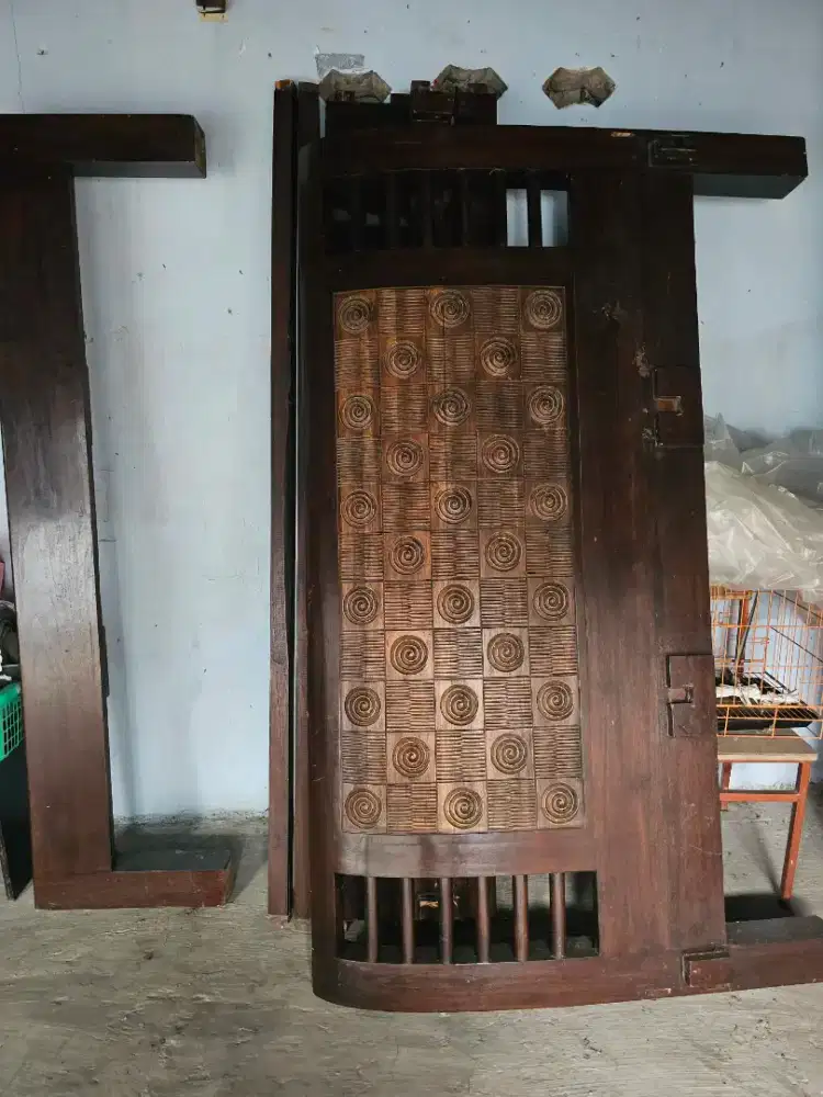 Dipan Kayu Jati Ukiran