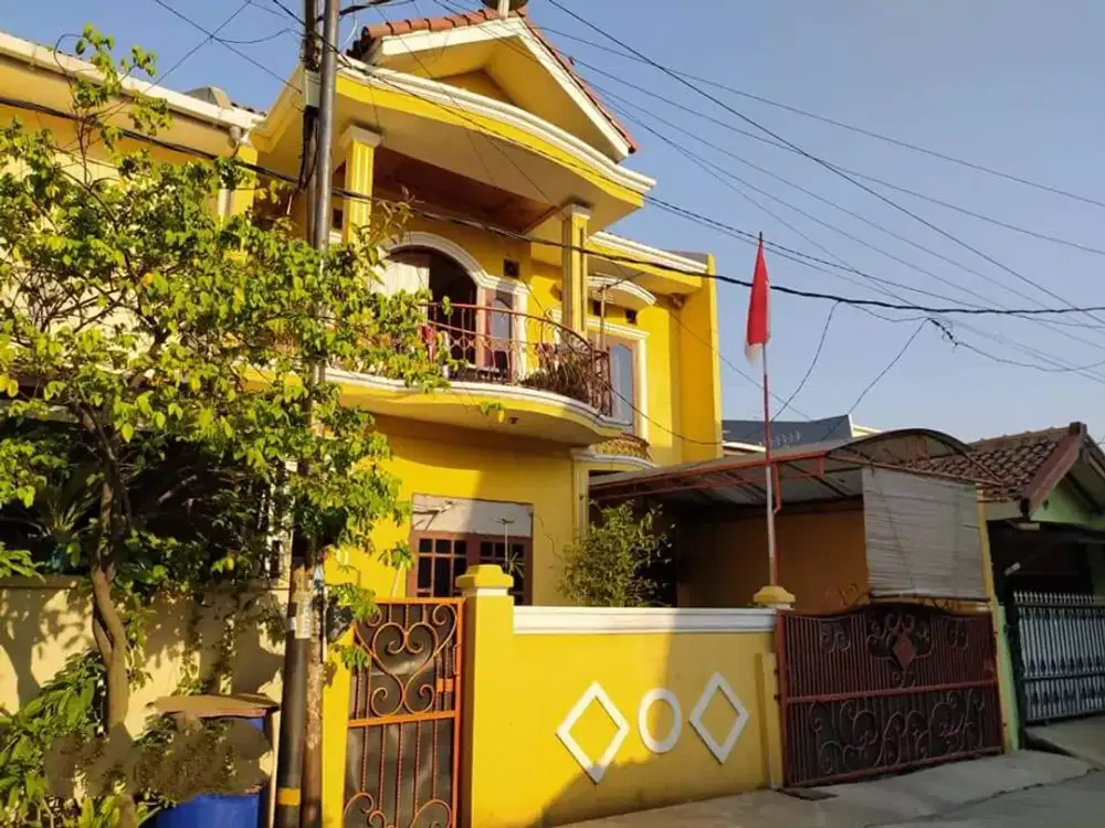 DIJUAL MURAH RUMAH FURNISHED 2 LANTAI DALAM KOMPLEKS DI PERUMNAS 1 BEKASI