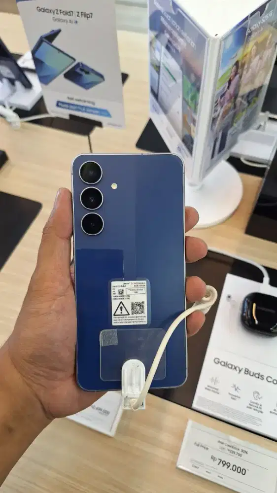 SAMSUNG S25FE 8/256 FREE SMARTWATCH DAN TRAVEL ADAPTOR