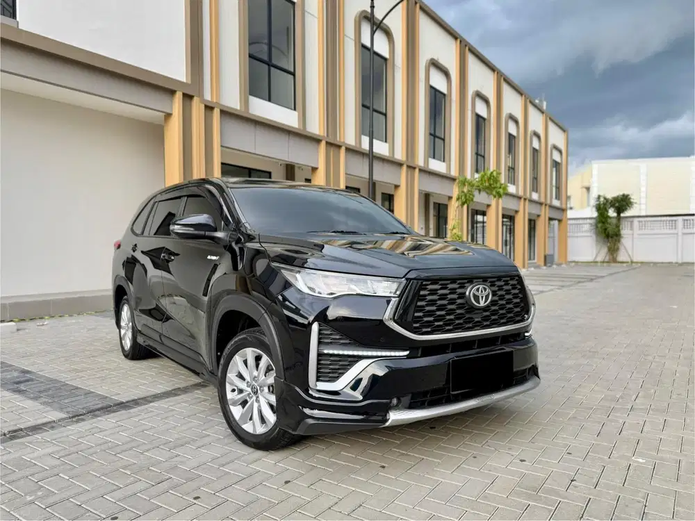 (KM 25 RIBU) Toyota Innova Zenix V Hybrid Modellista Hitam 2024