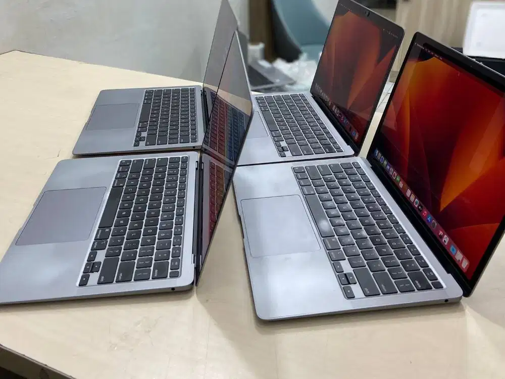 Murah Macbook air 2020 M1 ram 16gb ssd 256gb layar 13inc render design