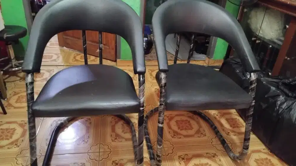 Di jual kursi salon .