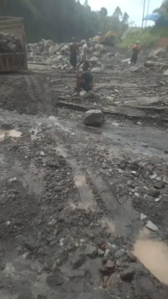 Jual pasir dan batu asli Lumajang