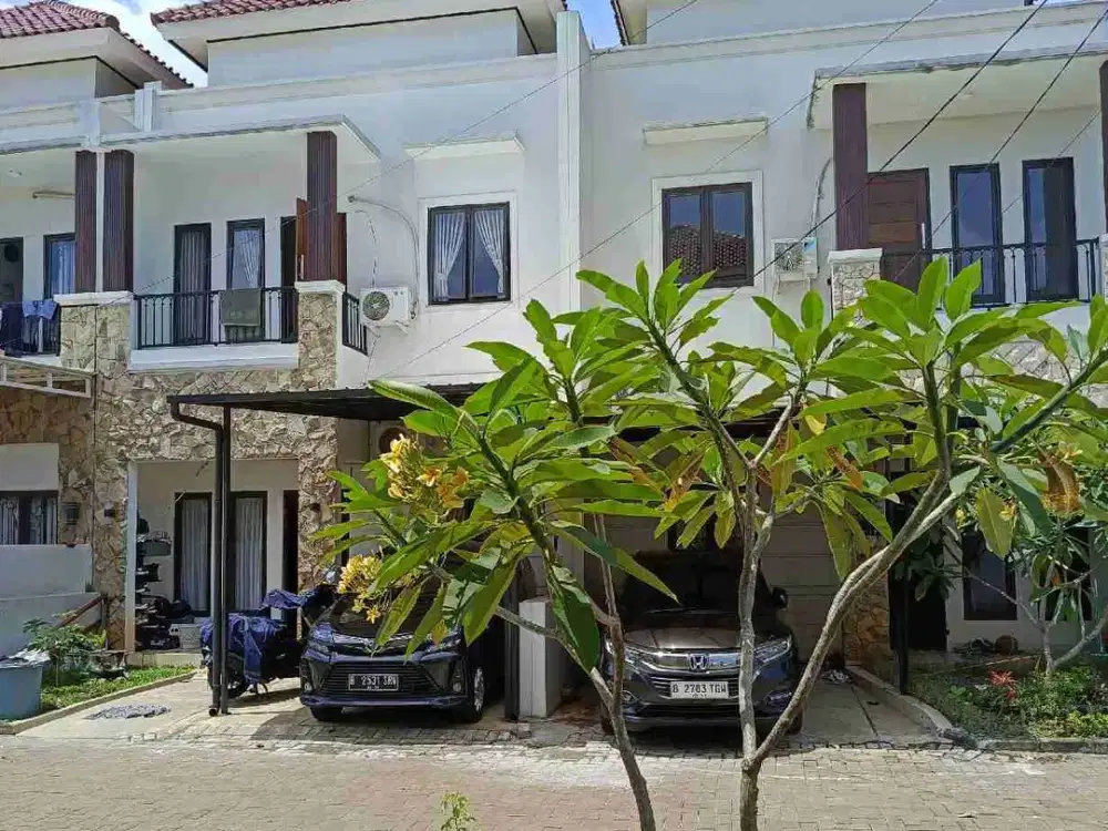 Samping Swimingpool Sebelah Pintu Tol Posisi Rumah No.1