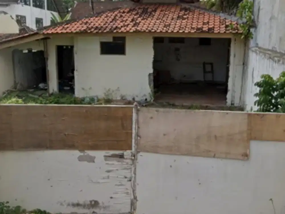 tanah bonus bangunan tua dekat pantai