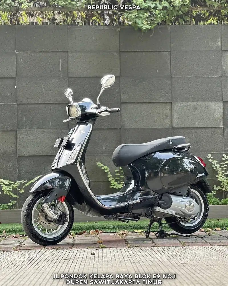 PIAGGIO VESPA SPRINT 150 3V TH 2014 Warna Hitam Perfect Condition