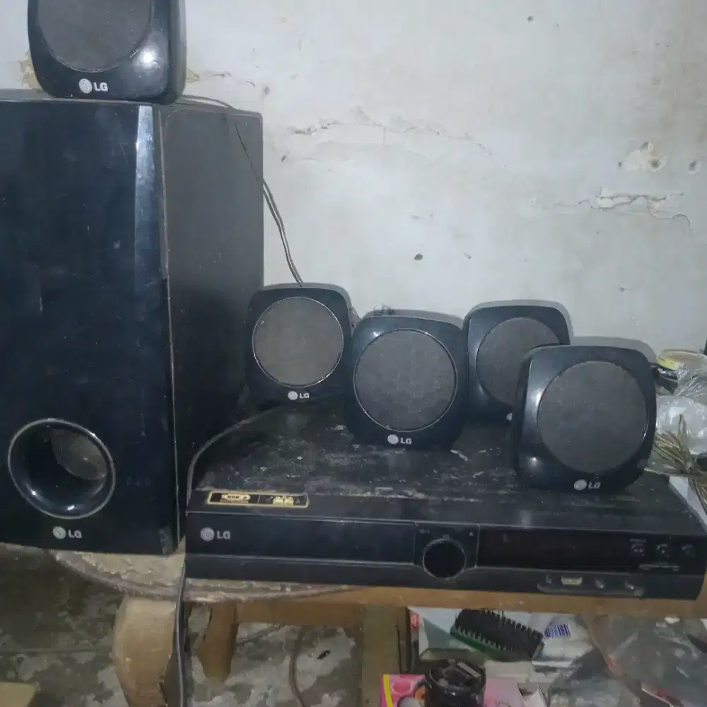 LG HOME THEATER SYSTEM