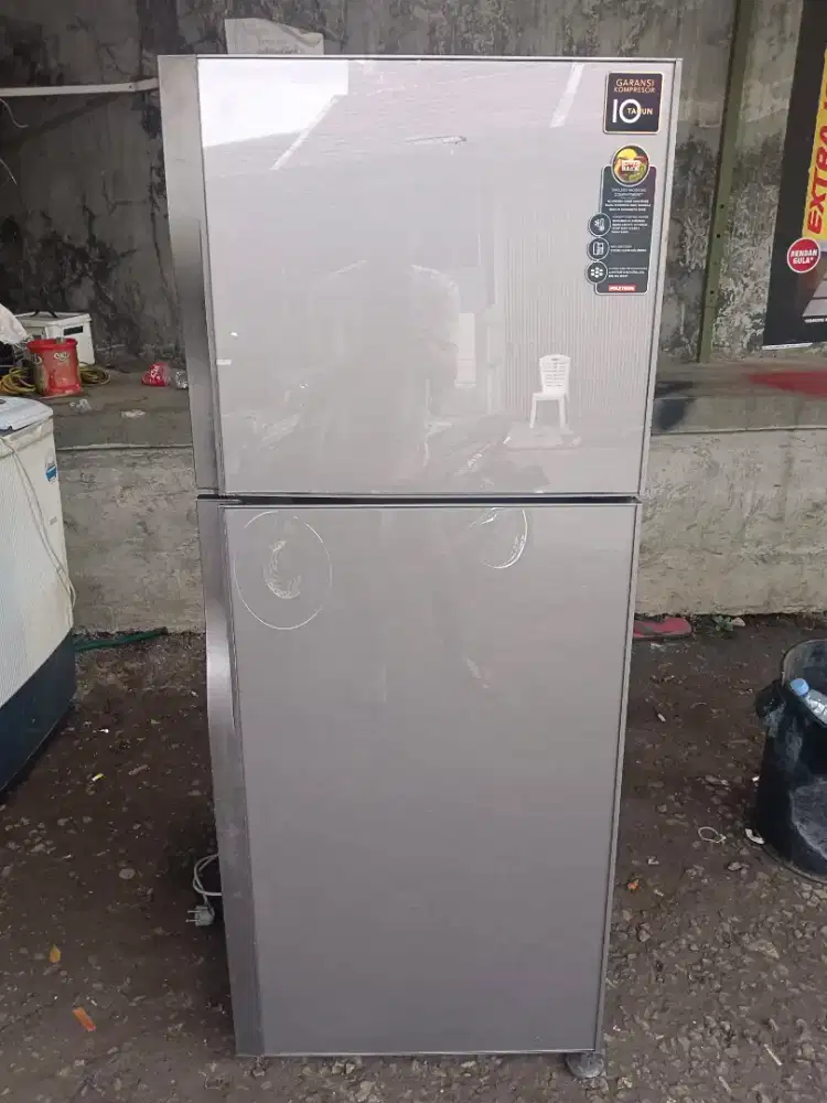 Kulkas Polytron 2 pintu normal inverter