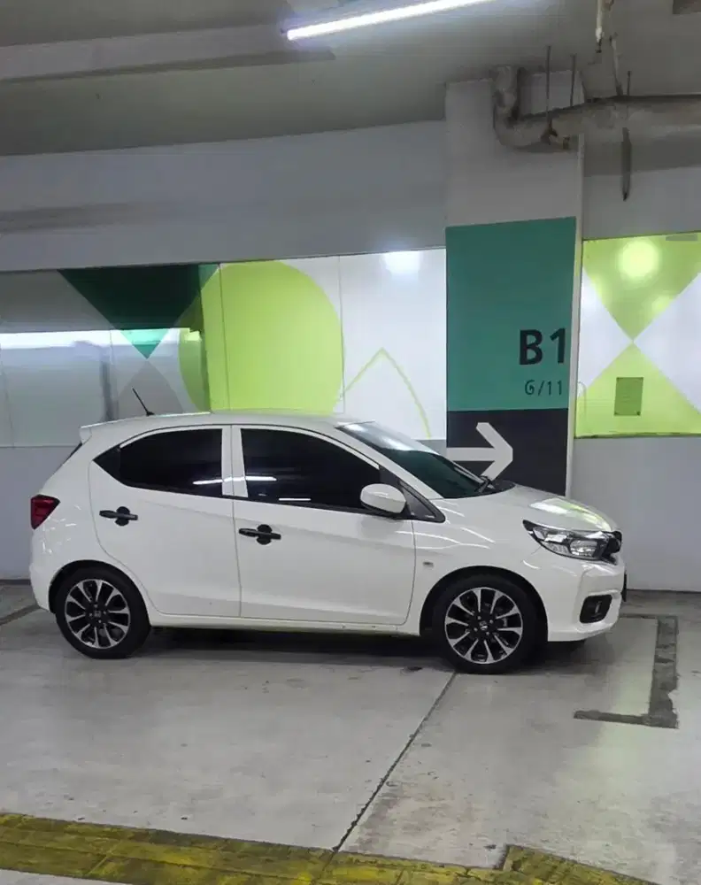 Brio Satya E putih (Low Km Istimewa)