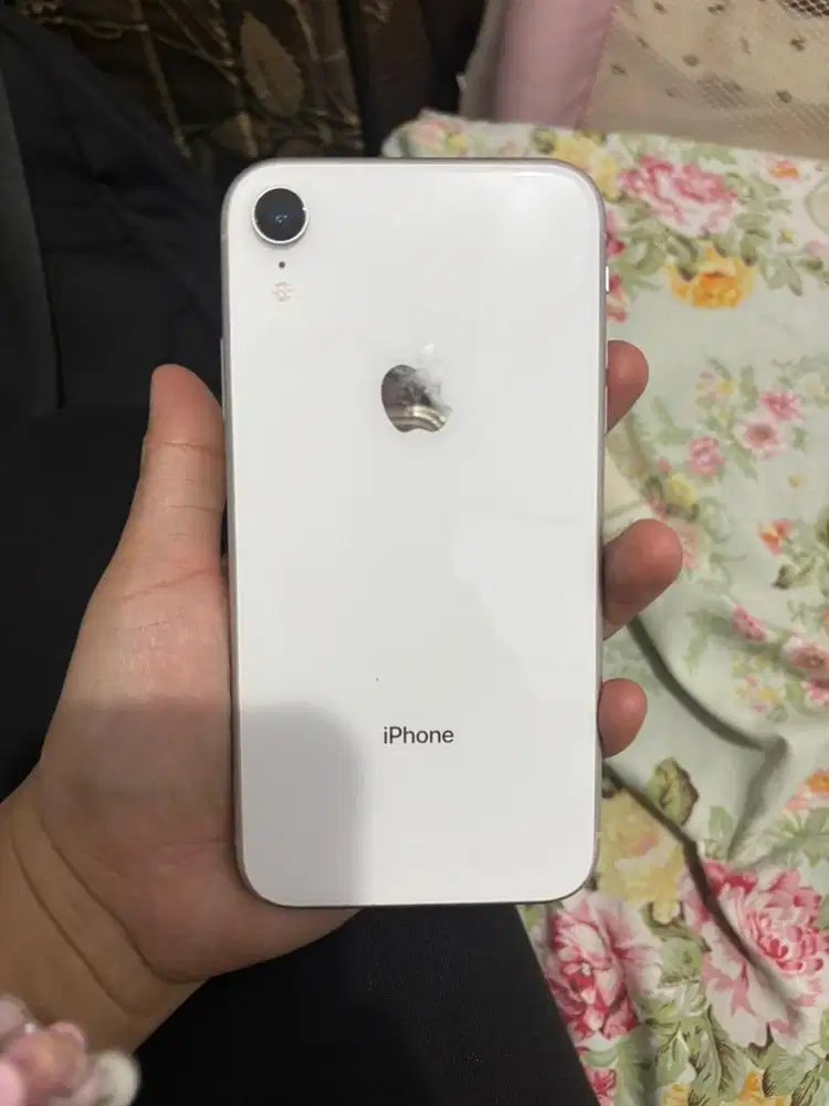 Iphone xr white x ibox