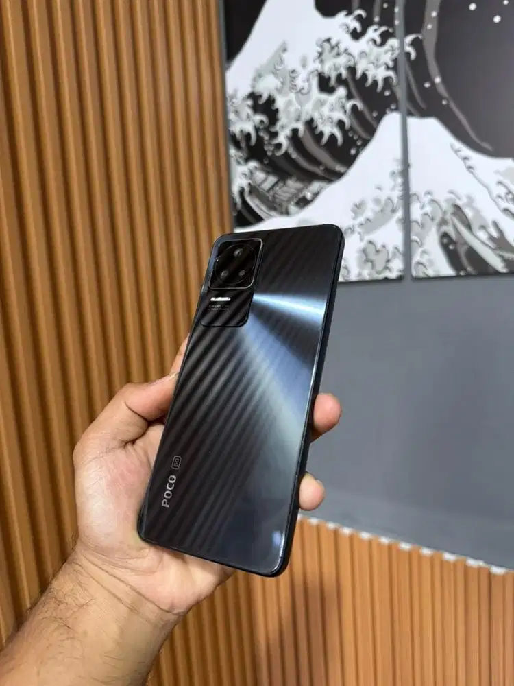 poco F4 5G 8+3/256GB