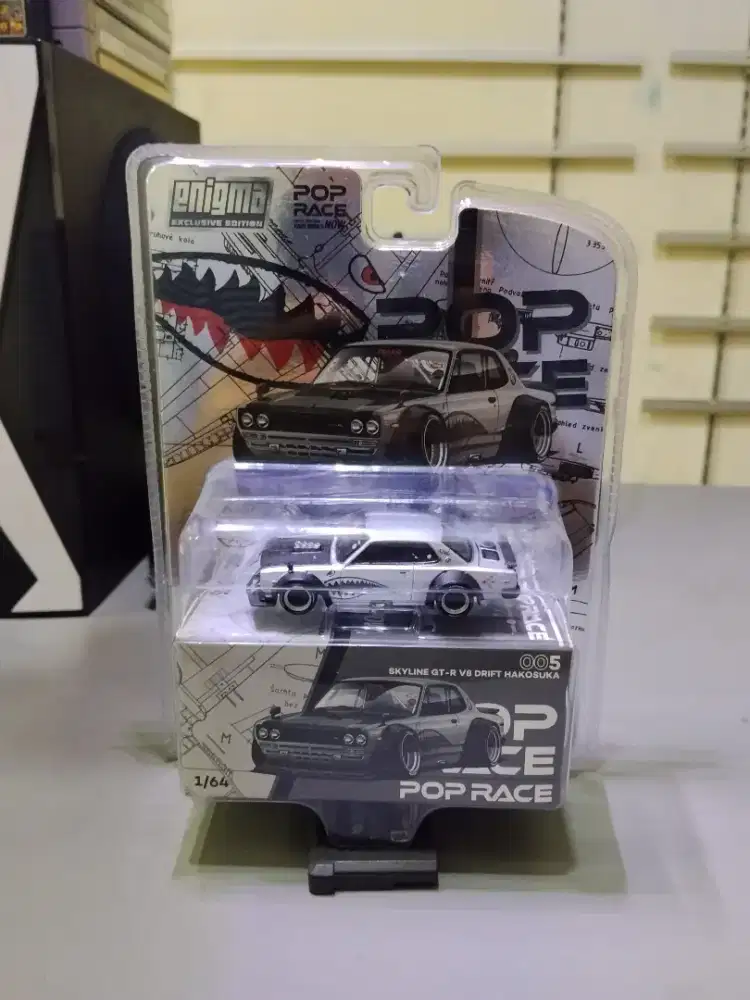 Hotwheels pop race Nissan Skyline GTR V8 2000gt drift Hakosuka
