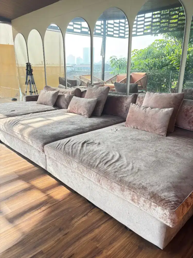 Sofa bed besar pink