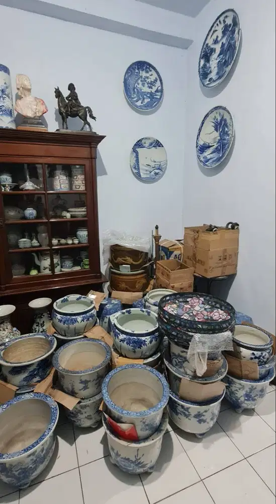 Porselen Jepang dan Cina Biru Putih