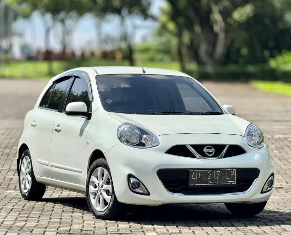 DP 14 jt! Nissan March 1.5 XS Matic 2014 Facelift Antik Spt Baru!!
